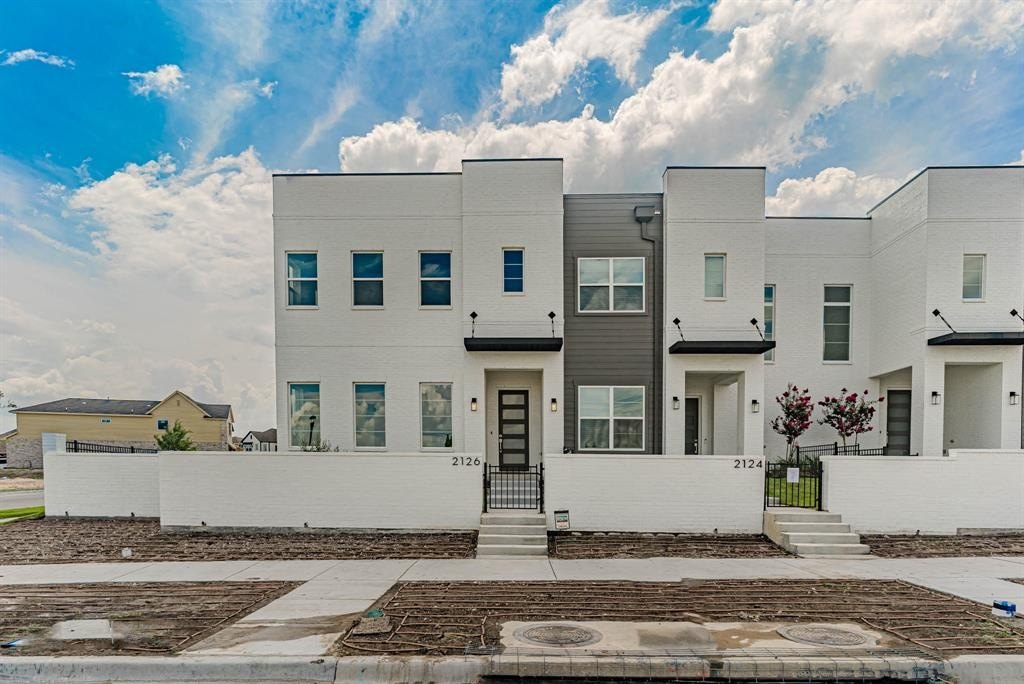 2152 Village Walk Place, Aledo, TX 76008, 4 Bedrooms Bedrooms, ,3 BathroomsBathrooms,Residential,For Sale,2152 Village Walk Place,0,21031836