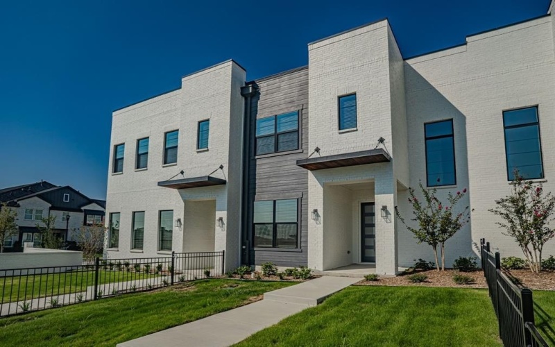 2152 Village Walk Place, Aledo, TX 76008, 4 Bedrooms Bedrooms, ,3 BathroomsBathrooms,Residential,For Sale,2152 Village Walk Place,0,21031836