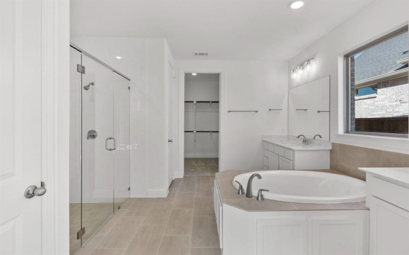 728 Bridle Path, Aubrey, TX 76227, 5 Habitaciones Habitaciones , ,5 BañosBaños,Residential,En Venta,728 Bridle Path,0,21031849