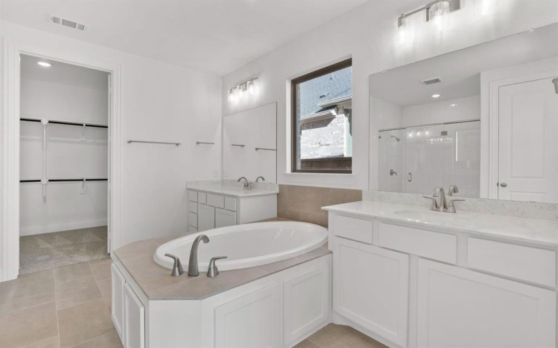 728 Bridle Path, Aubrey, TX 76227, 5 Habitaciones Habitaciones , ,5 BañosBaños,Residential,En Venta,728 Bridle Path,0,21031849