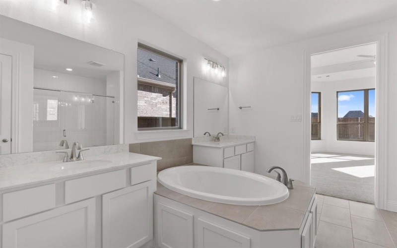 728 Bridle Path, Aubrey, TX 76227, 5 Habitaciones Habitaciones , ,5 BañosBaños,Residential,En Venta,728 Bridle Path,0,21031849