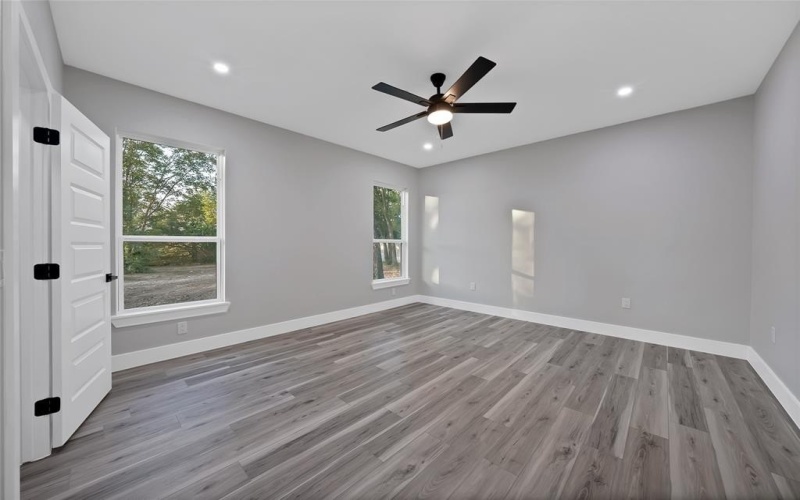 1911 US-HWY 69, Greenville, TX 75401, 3 Bedrooms Bedrooms, ,2 BathroomsBathrooms,Residential,For Sale,1911 US-HWY 69,0,21031922