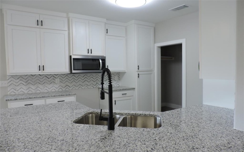 210 Holiday Drive, Gun Barrel City, TX 75156, 3 Habitaciones Habitaciones , ,2 BañosBaños,Residential,En Venta,210 Holiday Drive,0,21032038