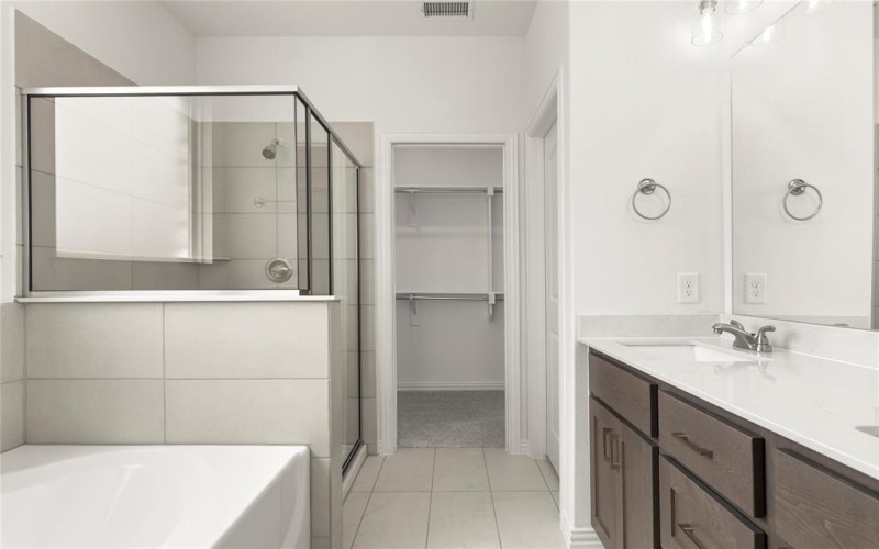 212 Golden Run Drive, Fate, TX 75189, 4 Habitaciones Habitaciones , ,2 BañosBaños,Residential,En Venta,212 Golden Run Drive,0,21032218