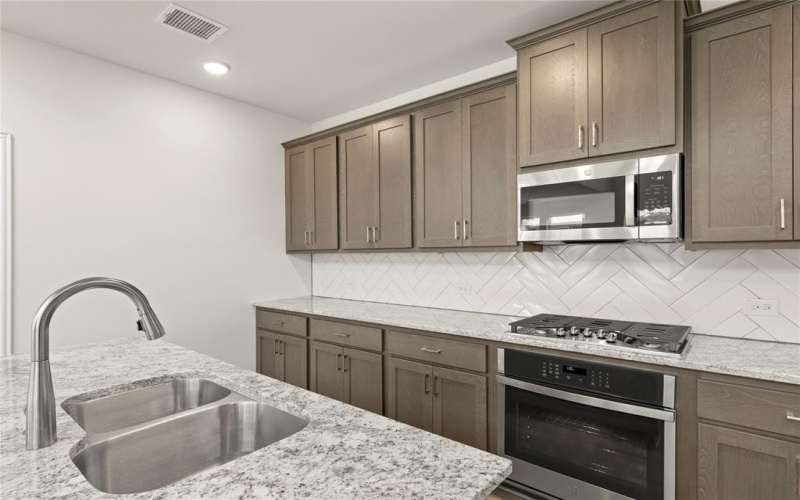 212 Golden Run Drive, Fate, TX 75189, 4 Habitaciones Habitaciones , ,2 BañosBaños,Residential,En Venta,212 Golden Run Drive,0,21032218