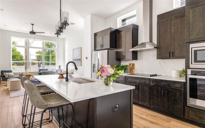 13325 Bee Street #301, Farmers Branch, TX 75234, 3 Bedrooms Bedrooms, ,3 BathroomsBathrooms,Residential,For Sale,13325 Bee Street,0,21032478
