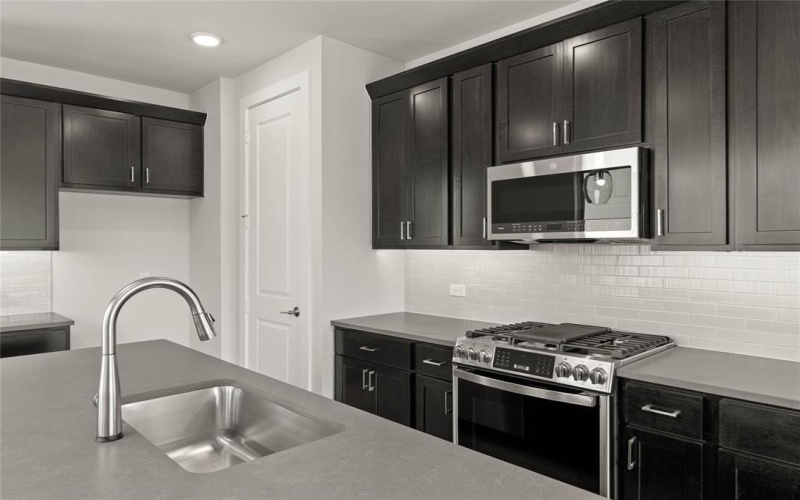1610 Mint, Argyle, TX 76226, 3 Bedrooms Bedrooms, ,2 BathroomsBathrooms,Residential,For Sale,1610 Mint,0,21032482