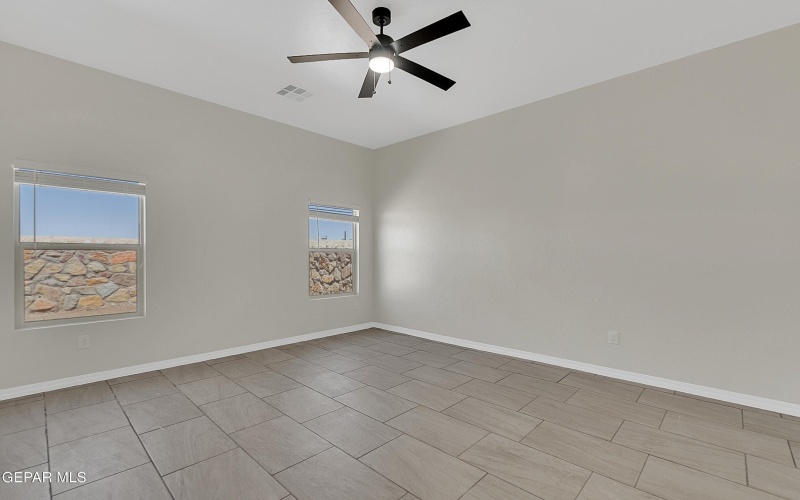 445 Santiago Munos Street, Vinton, TX 79821, 3 Habitaciones Habitaciones , ,2 BañosBaños,Residential,En Venta,445 Santiago Munos Street,916809
