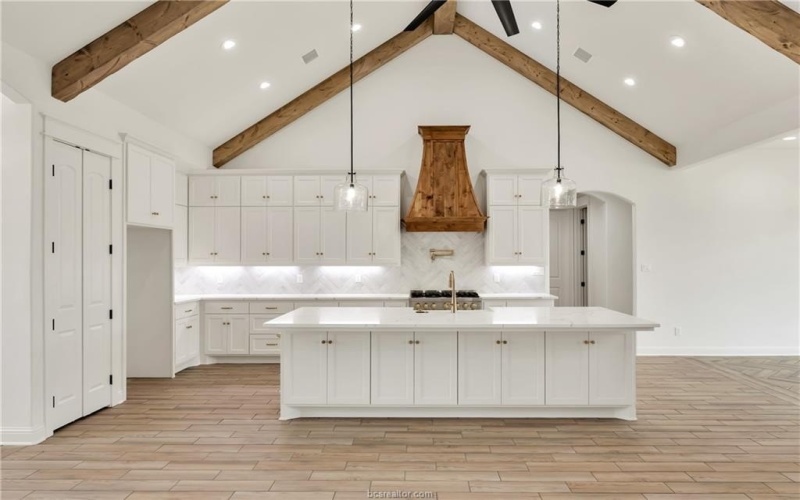 5683 Mill Water Court, Bryan, TX 77808, 5 Habitaciones Habitaciones , ,5 BañosBaños,Residential,En Venta,5683 Mill Water Court,0,25008892