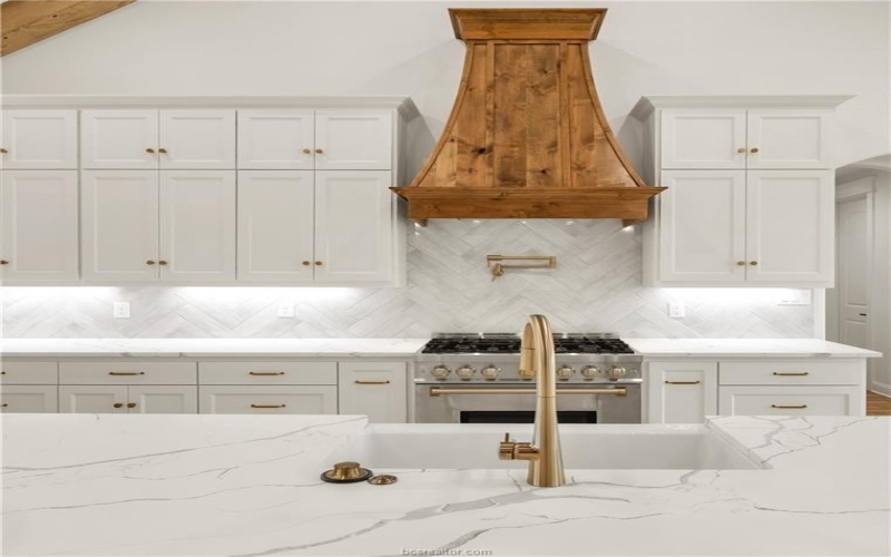 5683 Mill Water Court, Bryan, TX 77808, 5 Habitaciones Habitaciones , ,5 BañosBaños,Residential,En Venta,5683 Mill Water Court,0,25008892