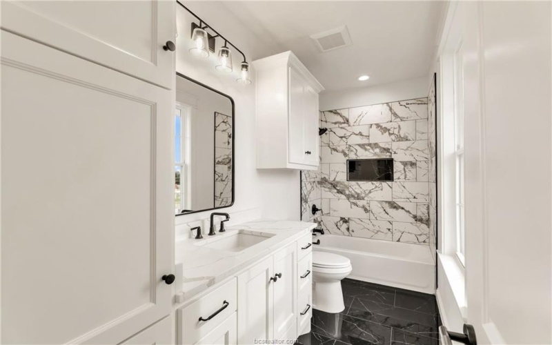 5683 Mill Water Court, Bryan, TX 77808, 5 Habitaciones Habitaciones , ,5 BañosBaños,Residential,En Venta,5683 Mill Water Court,0,25008892