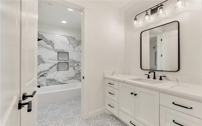 5683 Mill Water Court, Bryan, TX 77808, 5 Habitaciones Habitaciones , ,5 BañosBaños,Residential,En Venta,5683 Mill Water Court,0,25008892