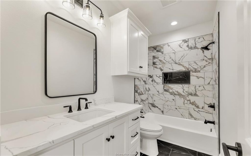 5683 Mill Water Court, Bryan, TX 77808, 5 Habitaciones Habitaciones , ,5 BañosBaños,Residential,En Venta,5683 Mill Water Court,0,25008892