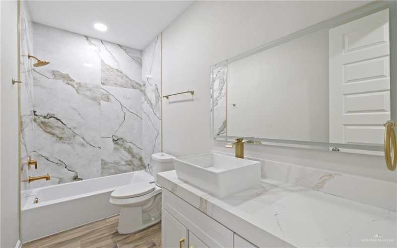 701 Grayson Avenue, McAllen, TX 78504, 4 Habitaciones Habitaciones , ,2 BañosBaños,Residential,En Venta,701 Grayson Avenue,0,478588