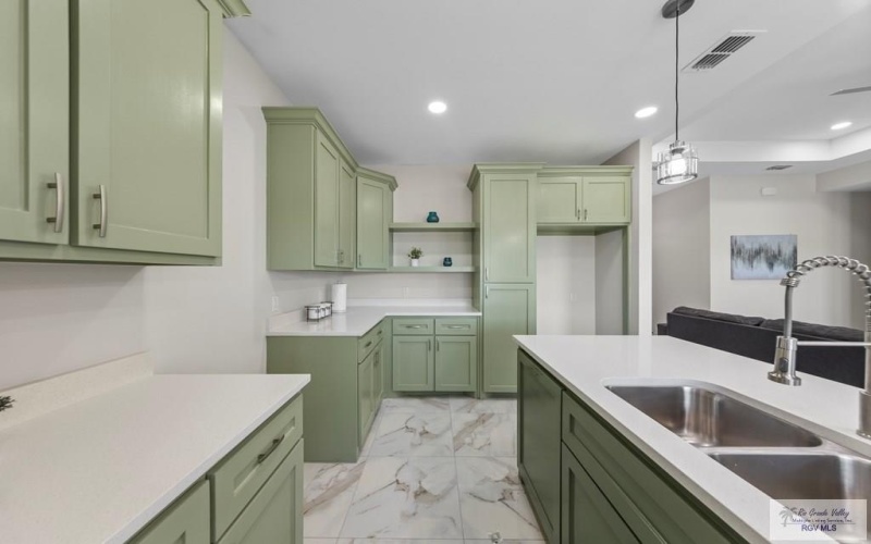 17973 REDWOOD ST, HARLINGEN, TX 78552, 3 Bedrooms Bedrooms, ,2 BathroomsBathrooms,Residential,For Sale,17973 REDWOOD ST,0,29767641