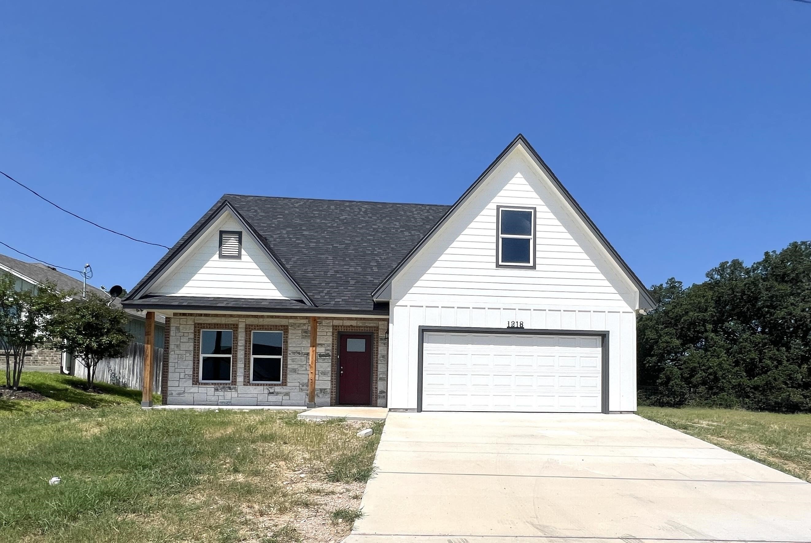1218 Stone Valley Dr, Lampasas, TX 76550, 4 Bedrooms Bedrooms, ,2 BathroomsBathrooms,Residential,For Sale,1218 Stone Valley Dr,0,174736