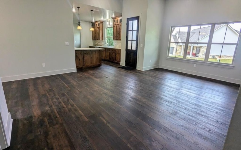 2015 N Chalet Circle, Kerrville, TX 78028, 3 Habitaciones Habitaciones , ,2 BañosBaños,Residential,En Venta,2015 N Chalet Circle,0,120054