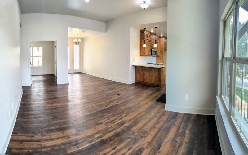 2015 N Chalet Circle, Kerrville, TX 78028, 3 Habitaciones Habitaciones , ,2 BañosBaños,Residential,En Venta,2015 N Chalet Circle,0,120054