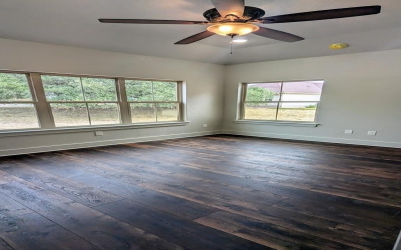 2015 N Chalet Circle, Kerrville, TX 78028, 3 Habitaciones Habitaciones , ,2 BañosBaños,Residential,En Venta,2015 N Chalet Circle,0,120054