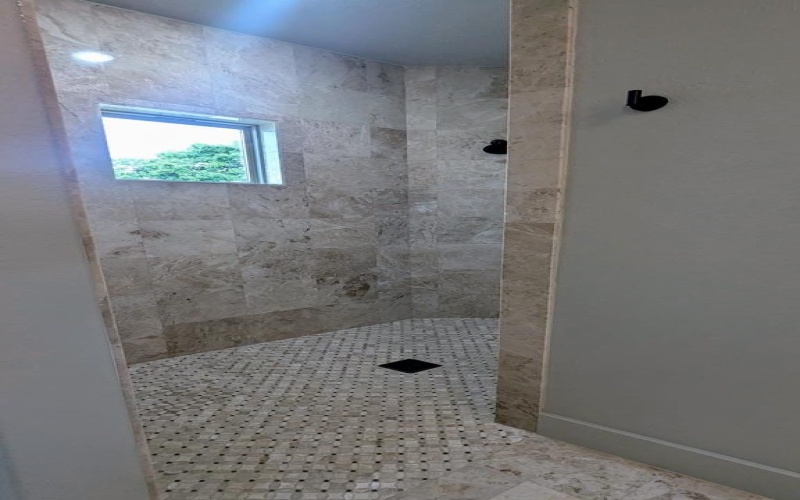 2015 N Chalet Circle, Kerrville, TX 78028, 3 Habitaciones Habitaciones , ,2 BañosBaños,Residential,En Venta,2015 N Chalet Circle,0,120054