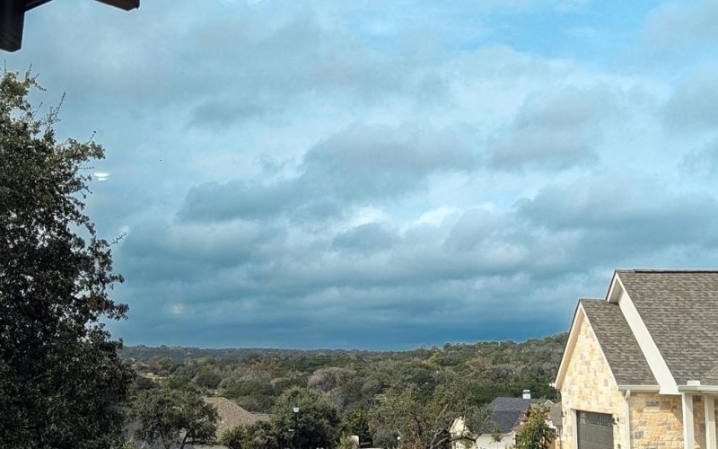 2015 N Chalet Circle, Kerrville, TX 78028, 3 Habitaciones Habitaciones , ,2 BañosBaños,Residential,En Venta,2015 N Chalet Circle,0,120054