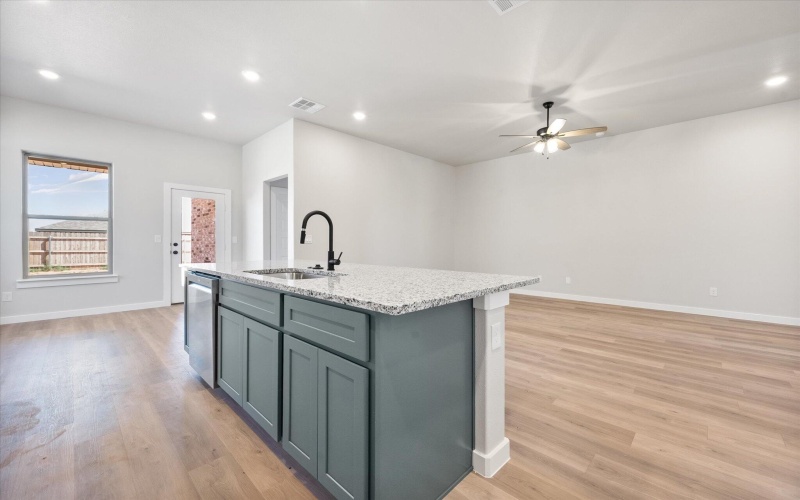 314 E 26th Street, Wolfforth, TX 79382, 3 Habitaciones Habitaciones , ,2 BañosBaños,Residential,En Venta,314 E 26th Street,0,202559169