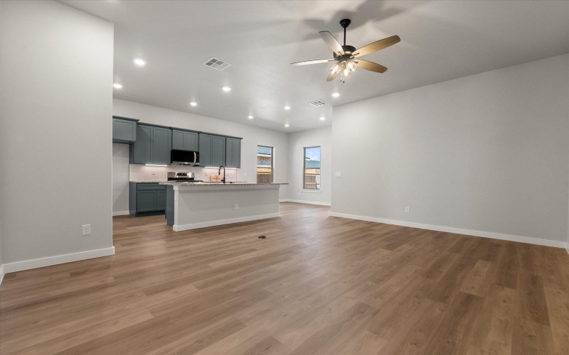 314 E 26th Street, Wolfforth, TX 79382, 3 Habitaciones Habitaciones , ,2 BañosBaños,Residential,En Venta,314 E 26th Street,0,202559169