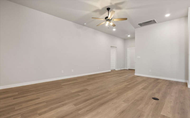 314 E 26th Street, Wolfforth, TX 79382, 3 Habitaciones Habitaciones , ,2 BañosBaños,Residential,En Venta,314 E 26th Street,0,202559169