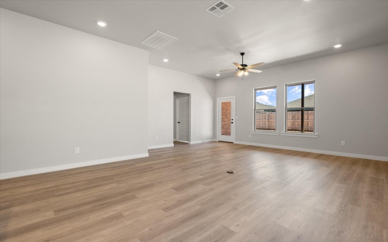 303 E 24th Street, Wolfforth, TX 79382, 3 Bedrooms Bedrooms, ,2 BathroomsBathrooms,Residential,For Sale,303 E 24th Street,0,202559170