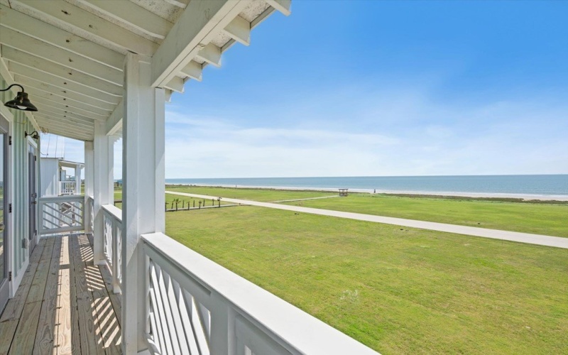 520 Annabelle Drive, Gilchrist, TX 77617, 5 Bedrooms Bedrooms, ,6 BathroomsBathrooms,Residential,For Sale,520 Annabelle Drive,0,5104305