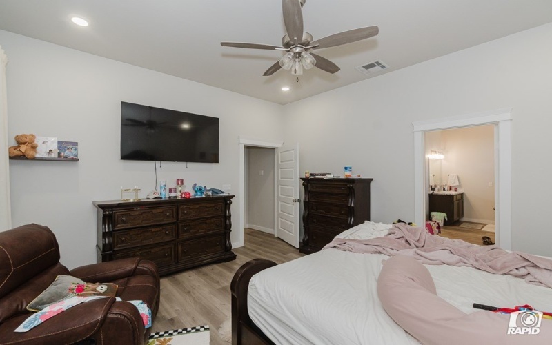 2524 Chickadee Dr, Midland, TX 79705, 4 Bedrooms Bedrooms, ,3 BathroomsBathrooms,Residential,For Sale,2524 Chickadee Dr,0,50084598