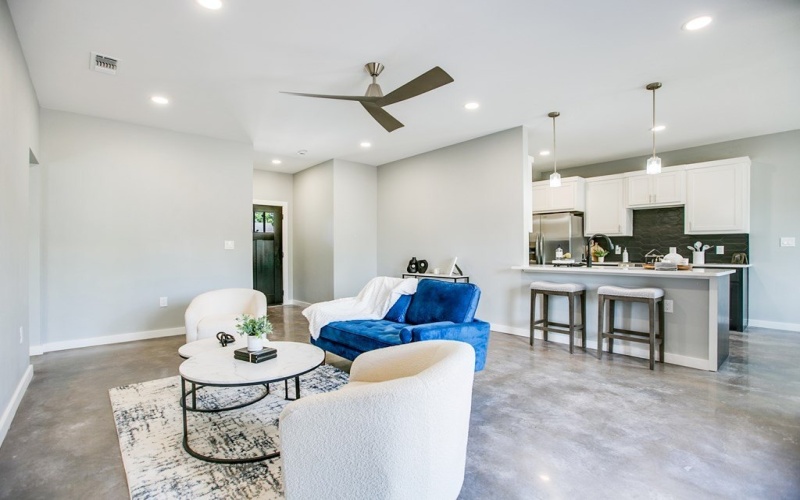 17 W 20th St, San Angelo, TX 76903, 3 Habitaciones Habitaciones , ,2 BañosBaños,Residential,En Venta,17 W 20th St,0,128696