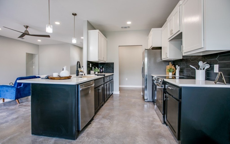 17 W 20th St, San Angelo, TX 76903, 3 Habitaciones Habitaciones , ,2 BañosBaños,Residential,En Venta,17 W 20th St,0,128696