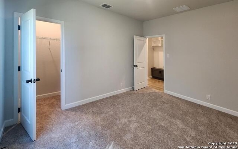1419 Lockett Falls, San Antonio, TX 78245, 5 Bedrooms Bedrooms, ,5 BathroomsBathrooms,Residential,For Sale,1419 Lockett Falls,0,1893104