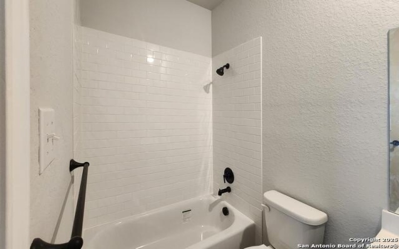 1419 Lockett Falls, San Antonio, TX 78245, 5 Bedrooms Bedrooms, ,5 BathroomsBathrooms,Residential,For Sale,1419 Lockett Falls,0,1893104