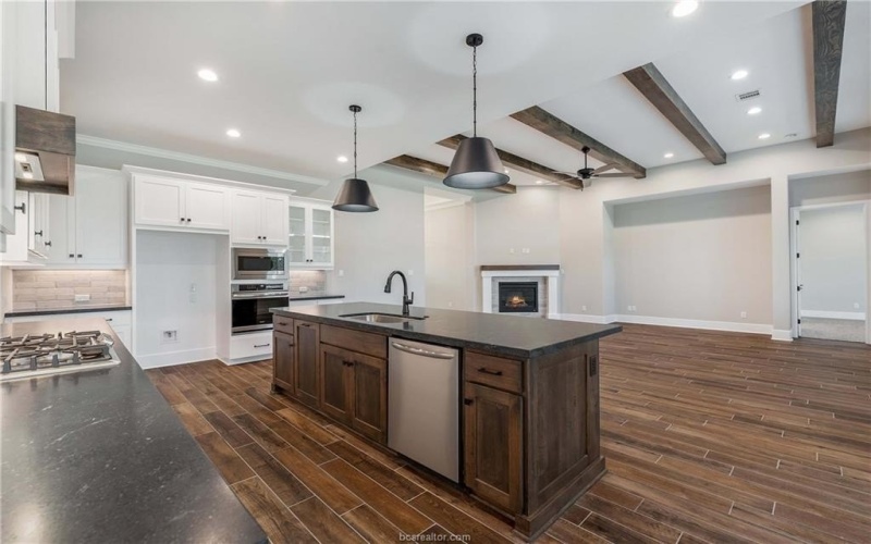 3549 Anderson Arbor Court, College Station, TX 77845, 4 Habitaciones Habitaciones , ,5 BañosBaños,Residential,En Venta,3549 Anderson Arbor Court,0,25008976