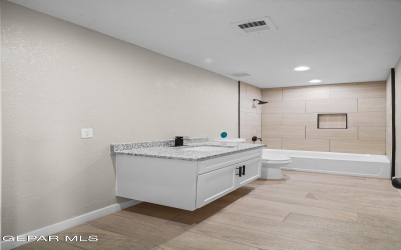 11721 Valle Del Paseo Drive unit: B #B, Socorro, TX 79927, 3 Bedrooms Bedrooms, ,2 BathroomsBathrooms,Residential Multi Family,For Sale,11721 Valle Del Paseo Drive unit: B,0,928506