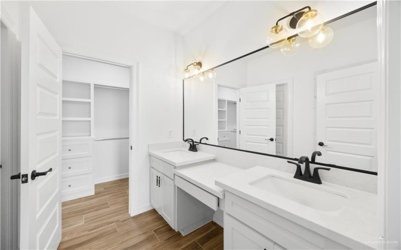 5929 Luz Del Sol, Edinburg, TX 78542, 3 Bedrooms Bedrooms, ,2 BathroomsBathrooms,Residential,For Sale,5929 Luz Del Sol,0,478662