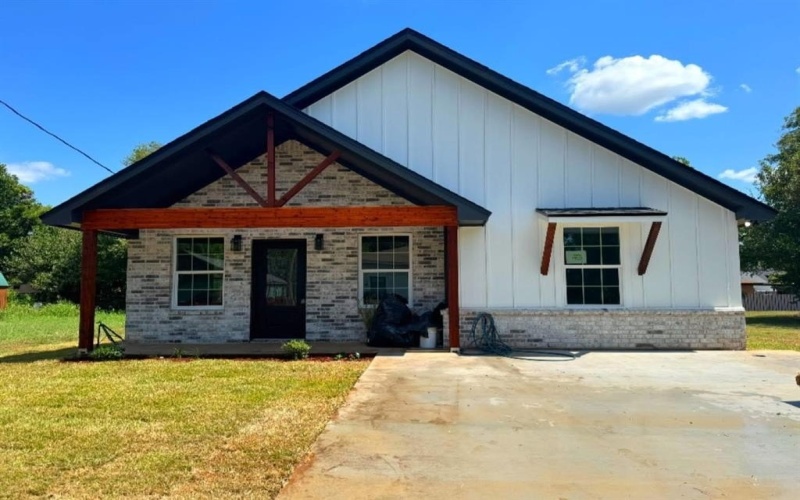 909 Lenox Street, Waco, TX 76704, 3 Bedrooms Bedrooms, ,2 BathroomsBathrooms,Residential,For Sale,909 Lenox Street,0,21026132