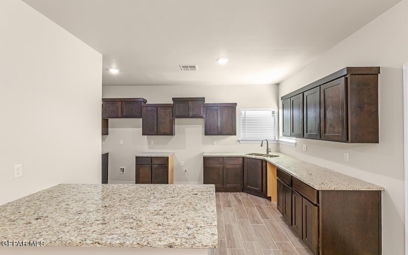 890 HARPENDEM Drive, El Paso, TX 79928, 3 Bedrooms Bedrooms, ,2 BathroomsBathrooms,Residential,For Sale,890 HARPENDEM Drive,917000