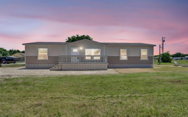 5426 Highview Drive, Granbury, TX 76048, 3 Bedrooms Bedrooms, ,2 BathroomsBathrooms,Residential,For Sale,5426 Highview Drive,0,21032367