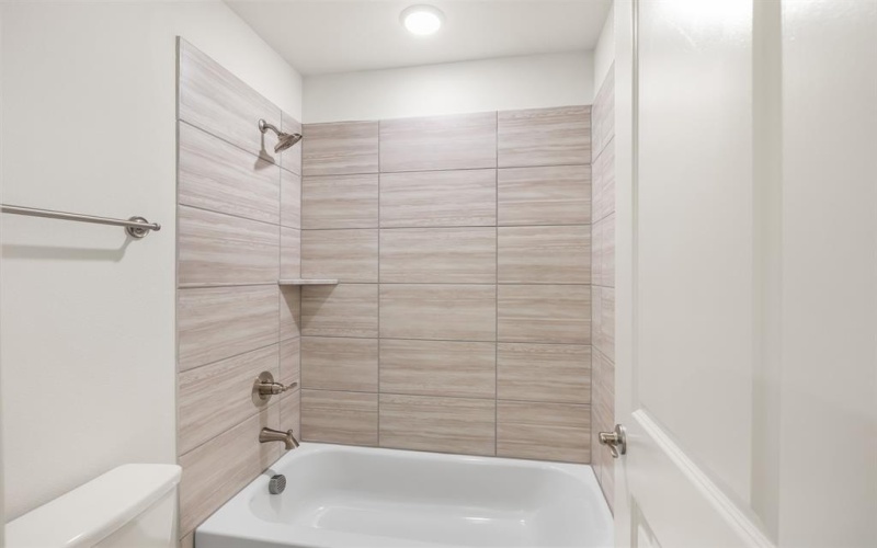 187 Ivory Brook Cove Drive, Lavon, TX 75166, 5 Habitaciones Habitaciones , ,3 BañosBaños,Residential,En Venta,187 Ivory Brook Cove Drive,0,21033052