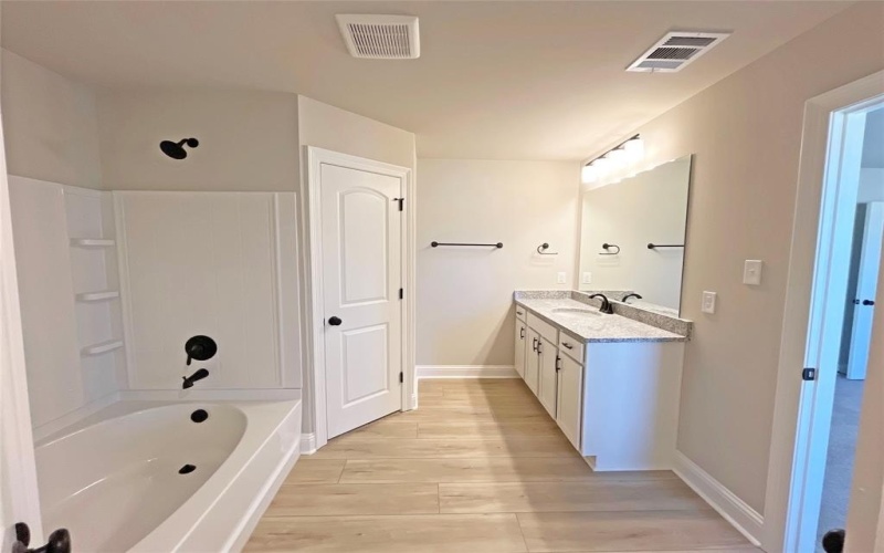 6583 Blanchard Lake Drive, Shreveport, LA 71107, 3 Habitaciones Habitaciones , ,2 BañosBaños,Residential,En Venta,6583 Blanchard Lake Drive,0,21033056