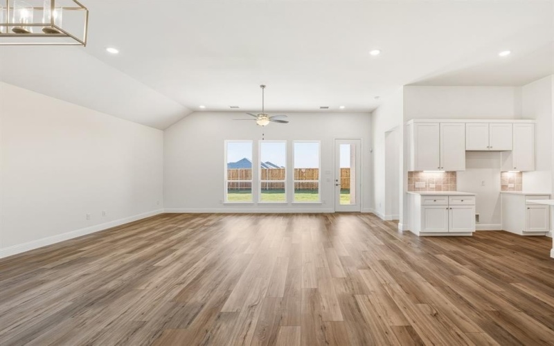 188 Mountain Laurel Drive, Waxahachie, TX 75165, 4 Bedrooms Bedrooms, ,3 BathroomsBathrooms,Residential,For Sale,188 Mountain Laurel Drive,0,21033074