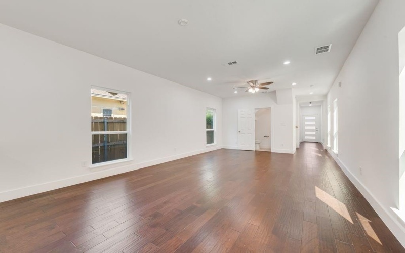 2346 Scott Street, Dallas, TX 75215, 3 Habitaciones Habitaciones , ,2 BañosBaños,Residential,En Venta,2346 Scott Street,0,21033173