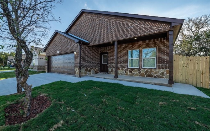2803 Beechwood Street, Granbury, TX 76048, 3 Bedrooms Bedrooms, ,2 BathroomsBathrooms,Residential,For Sale,2803 Beechwood Street,0,21033191