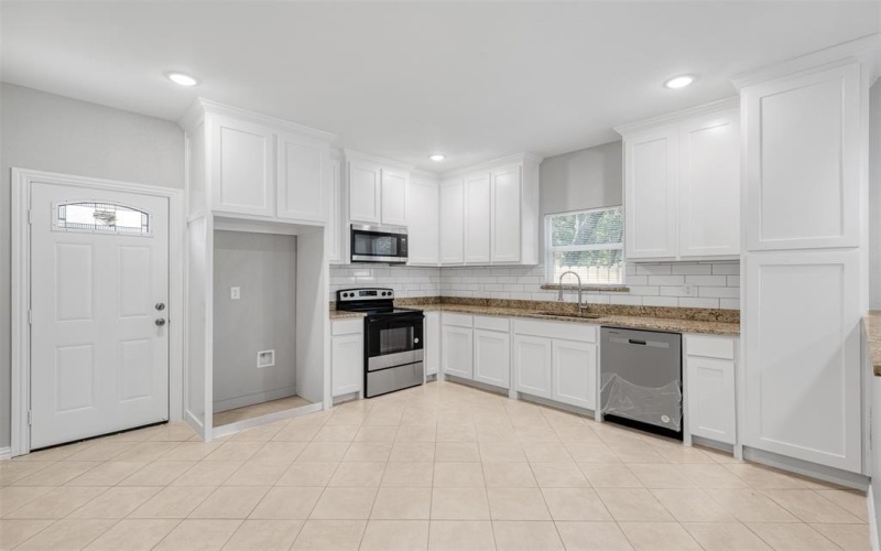 2803 Beechwood Street, Granbury, TX 76048, 3 Bedrooms Bedrooms, ,2 BathroomsBathrooms,Residential,For Sale,2803 Beechwood Street,0,21033191