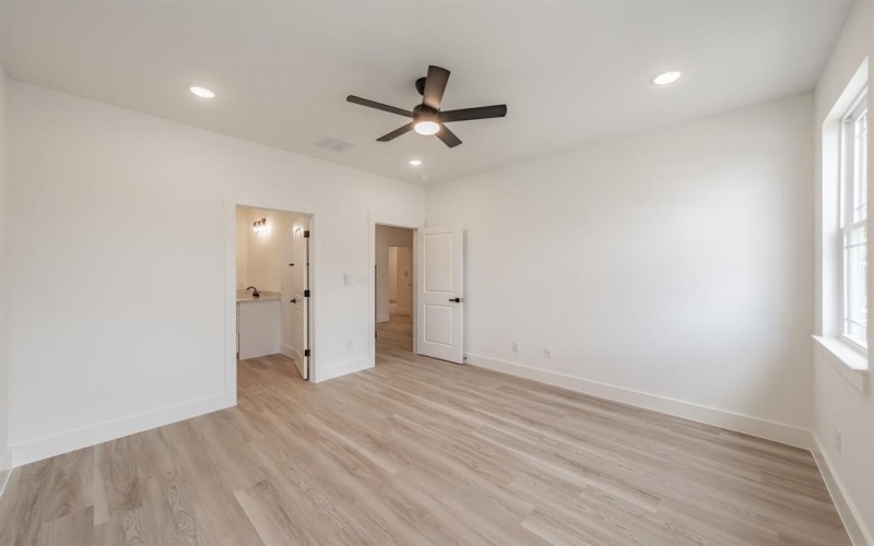 1402 Driess Street, Fort Worth, TX 76104, 3 Bedrooms Bedrooms, ,2 BathroomsBathrooms,Residential,For Sale,1402 Driess Street,0,21033347
