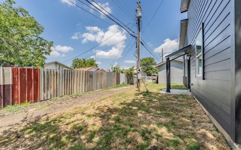 1402 Driess Street, Fort Worth, TX 76104, 3 Bedrooms Bedrooms, ,2 BathroomsBathrooms,Residential,For Sale,1402 Driess Street,0,21033347