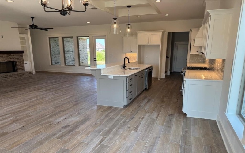 319 Newport Lane, Benton, LA 71106, 4 Bedrooms Bedrooms, ,3 BathroomsBathrooms,Residential,For Sale,319 Newport Lane,0,21033372